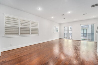 Living / Dingin Room