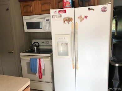 892 Eggert Dr, North Tonawanda, NY 14120 - photo 3