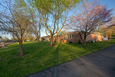 302 Fairlane Dr, Shelbyville, TN 37160 - photo 5