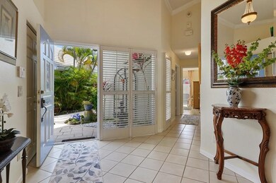 03_9309HeathridgeDrive_32_Foyer_LowRes