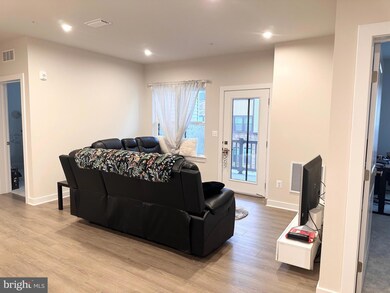 21480 Mount Sterling Terrace unit 102, Sterling, VA 20164 - photo 5