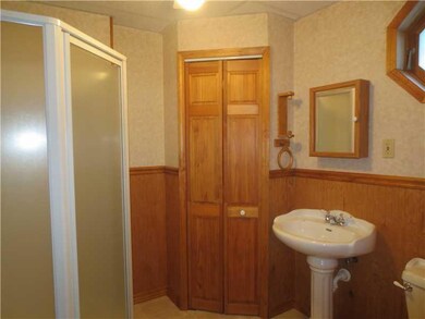 28 Juniper St, Homer City, PA 15748 - photo 6