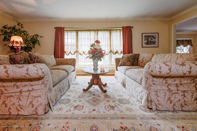 8 Georgetown Rd Colts Neck NJ-large-015-