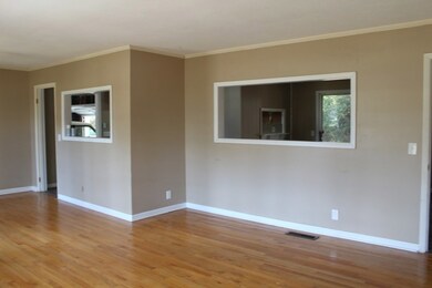 Living room/dining
