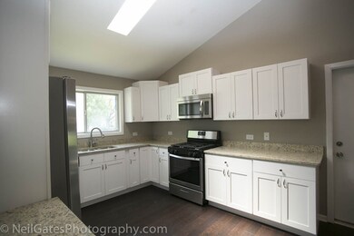 1317 Windemere Ave, Naperville, IL 60564 - photo 4