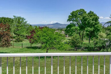 4002 Livingston Rd, Central Point, OR 97502 - photo 5