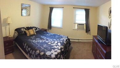 3004 N 3rd St, Whitehall, PA 18052 - photo 7