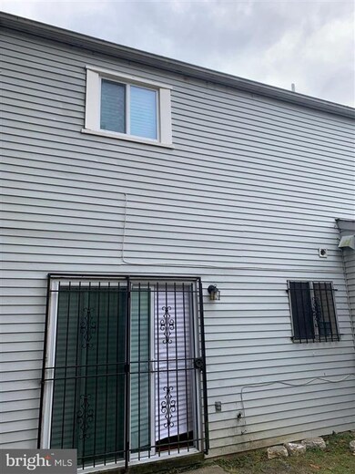 7708 Nalley Ct, Hyattsville, MD 20785 - photo 3