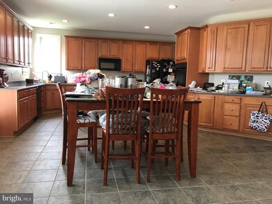 22127 Whisperhill Ct, Broadlands, VA 20148 - photo 5