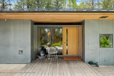 05-2825 Sparrow Hawk Rd - 05