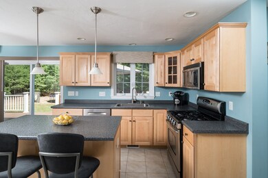 298 Valley St, Pembroke, MA 02359 - photo 6