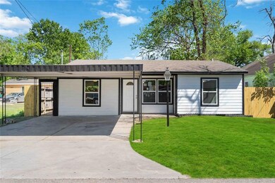 805 Barkley St, Houston, TX 77022 - photo 2