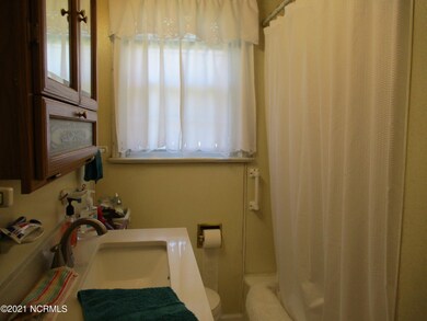 Full Bathroom A