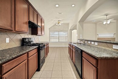 9051 Fuqua Villas Ln, Houston, TX 77075 - photo 7