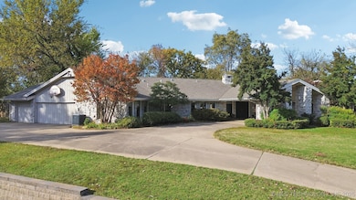 6424 S Jamestown Ave, Tulsa, OK 74136 - photo 3