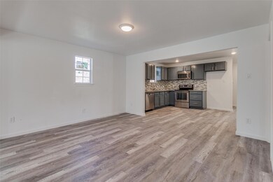 913 Chase St, Denison, TX 75020 - photo 6