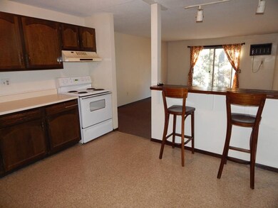 112 Capital Hill Dr unit I-112, Londonderry, NH 03053 - photo 2