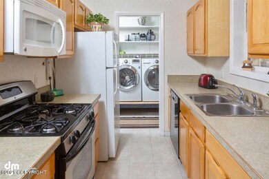 08-Kitchen_DMD_9517
