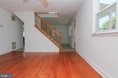 7933 Chesapeake Dr, Orchard Beach, MD 21226 - photo 4