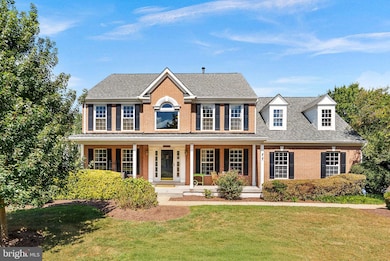 12902 Tarragon Ct, Herndon, VA 20171 - photo 2