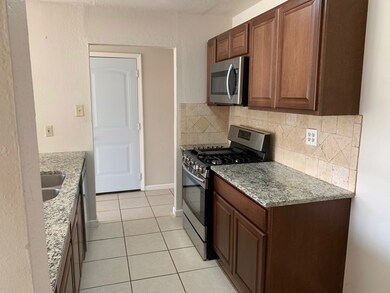 2502 Leichester Dr, Spring, TX 77386 - photo 6