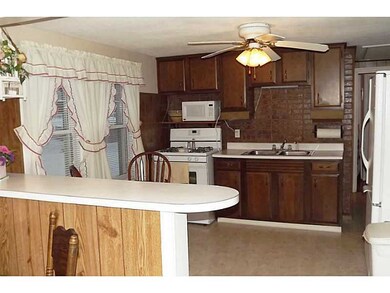 26 Norfolk Rd, Warwick, RI 02886 - photo 2