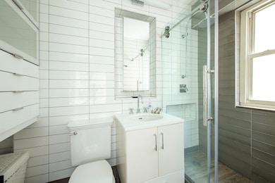 Newport East Co-op unit C1003, New York, NY 10021 - photo 5