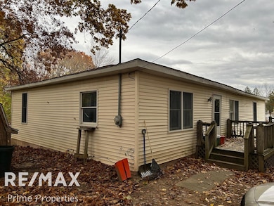 7152 Russell St, Genesee, MI 48437 - photo 3