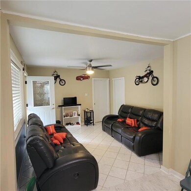 911 Franklin Ave, Des Moines, IA 50314 - photo 4