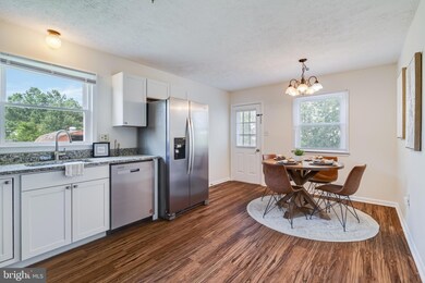 45768 Oliver Ct, Great Mills, MD 20634 - photo 4