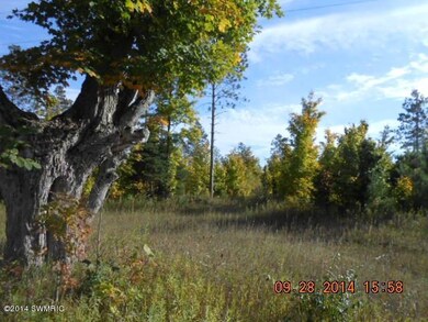 E Hulls Rd (2)