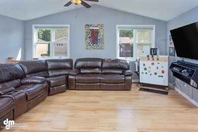 03-Living Room_DMD_1268