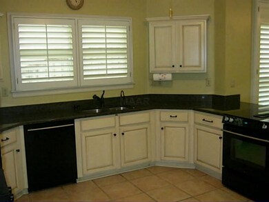 granite , instant hot water,