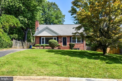 6628 Moly Dr, Falls Church, VA 22046 - photo 2