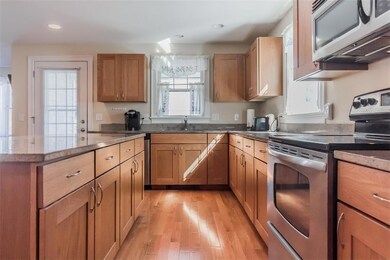 49 Memory Ln unit 2, South Portland, ME 04106 - photo 5