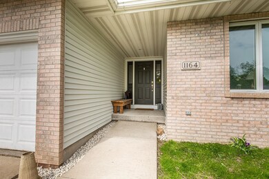 1164 Dolan Dr, Sun Prairie, WI 53590 - photo 4