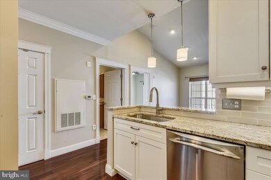 4550 Strutfield Ln unit 2412, Alexandria, VA 22311 - photo 4