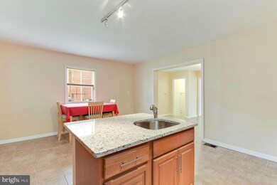 8116 Gavin St, New Carrollton, MD 20784 - photo 6