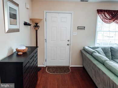 110 Carriage Ln, Swedesboro, NJ 08085 - photo 5