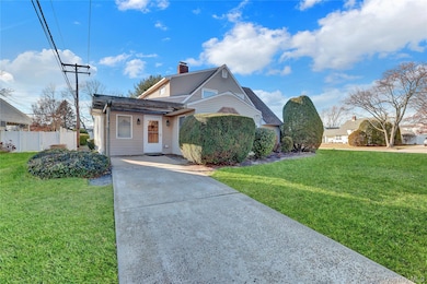 2 Welcome Ln, Wantagh, NY 11793 - photo 4