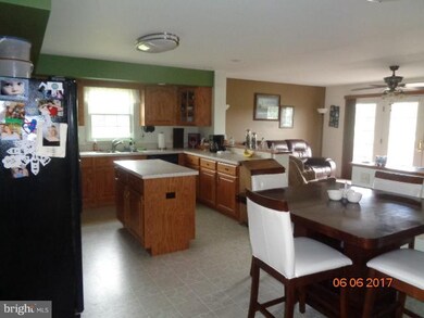 719 Quarry Rd, Bunker Hill, WV 25413 - photo 5