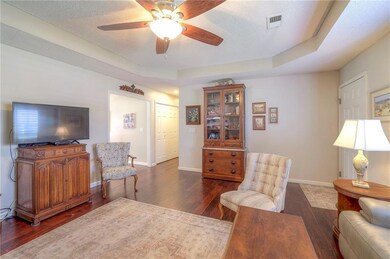 716 Coventry Ln, Raymore, MO 64083 - photo 5