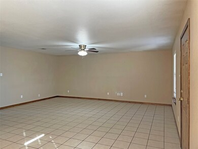 3120 Conveyor Dr, Burleson, TX 76028 - photo 6