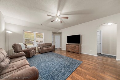 2001 Scarlett Oaks, van Buren, AR 72956 - photo 3