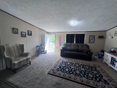 209 Dalewood Rd, Middlesboro, KY 40965 - photo 3