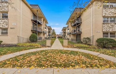 2037 N Harlem Ave unit 1W, Chicago, IL 60707 - photo 2