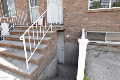 3908 Victory Blvd, Staten Island, NY 10314 - photo 3