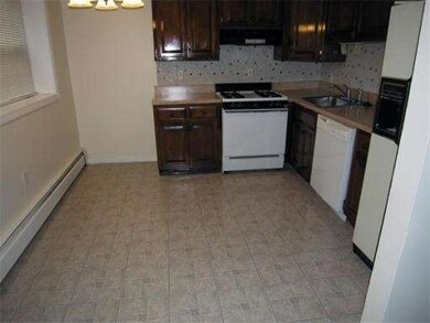 70 Edgelawn Ave unit 2, North Andover, MA 01845 - photo 2