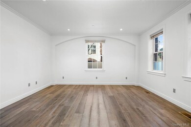 26 East Pkwy unit 1, Scarsdale, NY 10583 - photo 7