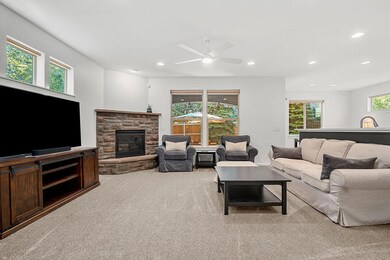 20450 Jacklight Ln, Bend, OR 97702 - photo 5